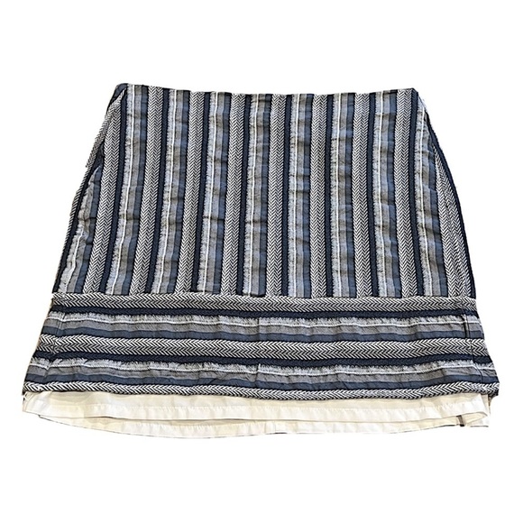 LOFT Dresses & Skirts - 🆕 LOFT striped mid rise mini skirt gray white lined lightweight size 8
